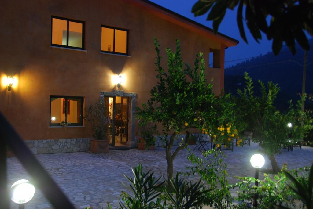 Casale Romano Resort E Relais Мотта-Камастра Экстерьер фото