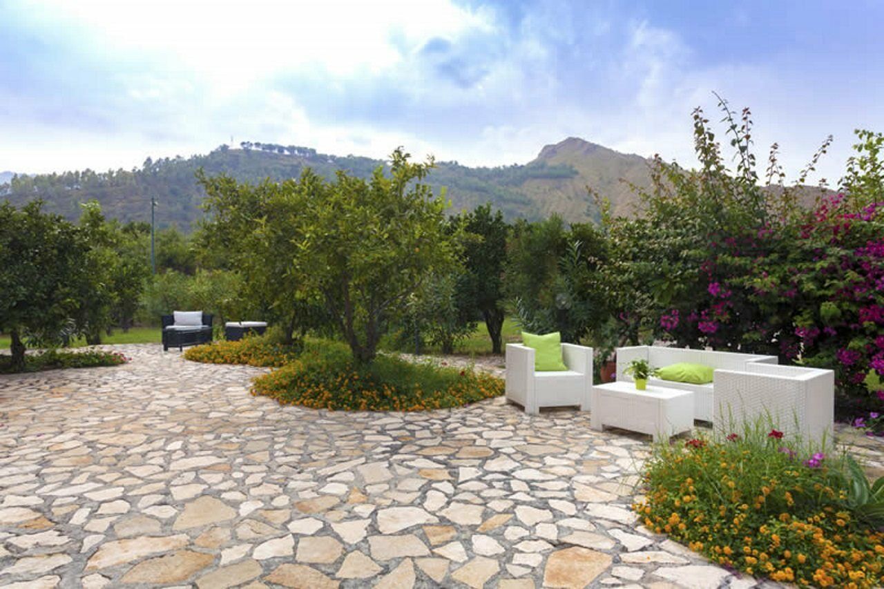 Casale Romano Resort E Relais Мотта-Камастра Экстерьер фото